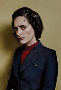 How tall is Phoebe Waller-Bridge?